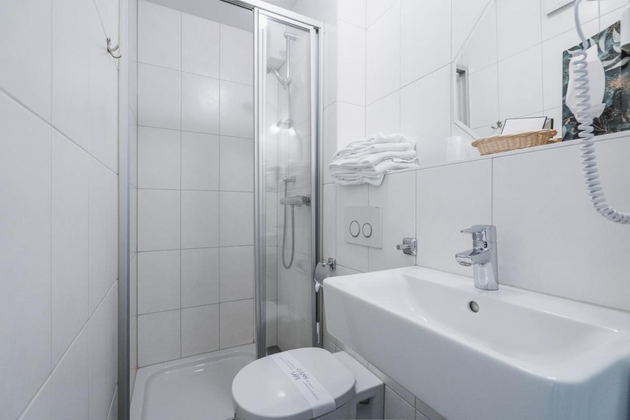 Park Hotel & Gaestehaus Руст Экстерьер фото